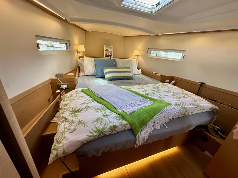 Slide: The Image of Jeanneau Sun Odyssey 410 2024 - 88