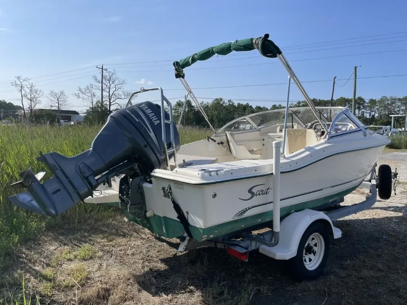 Slide: The Image of Scout 185 Dorado 2004 - 3