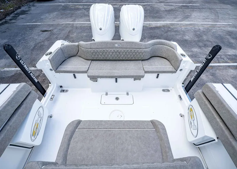 Slide: The Image of Sea Hunt Ultra 305 SE 2026 - 15