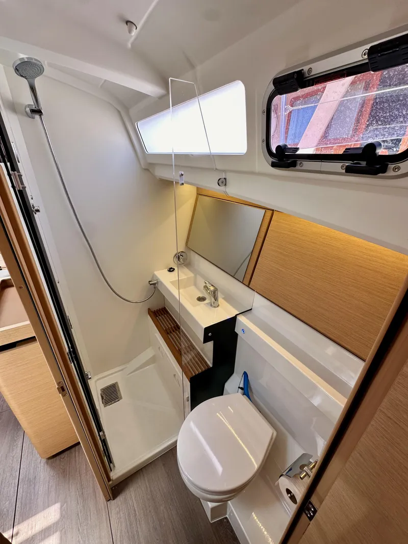 Slide: The Image of Jeanneau Sun Odyssey 440 2021 - 64