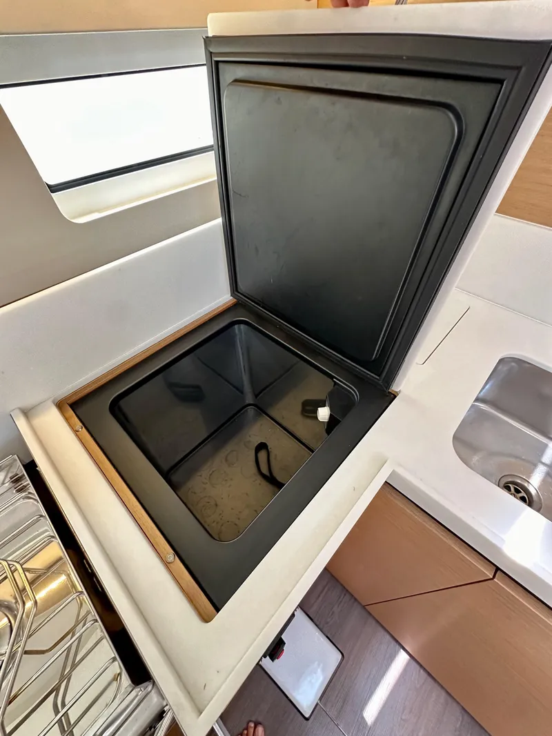 Slide: The Image of Jeanneau Sun Odyssey 440 2021 - 76