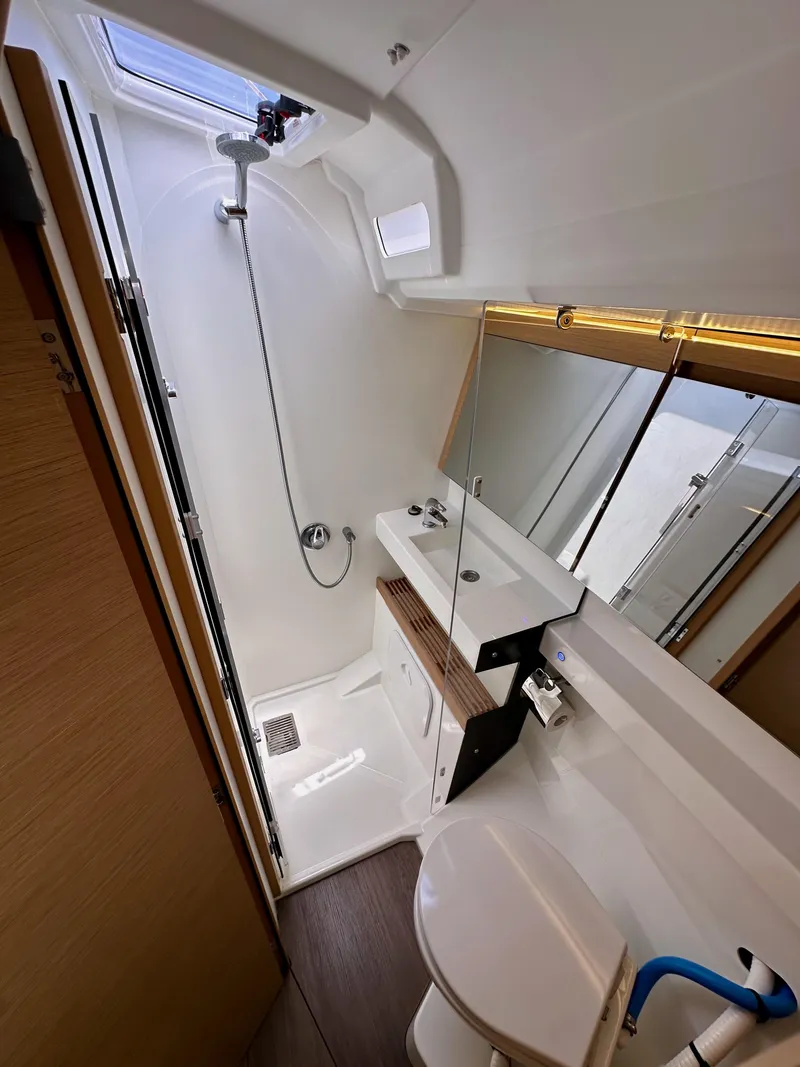 Slide: The Image of Jeanneau Sun Odyssey 440 2021 - 86