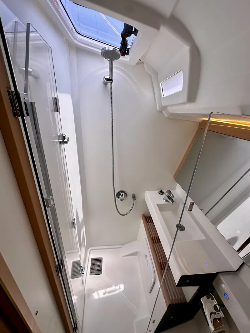 Slide: The Image of Jeanneau Sun Odyssey 440 2021 - 87