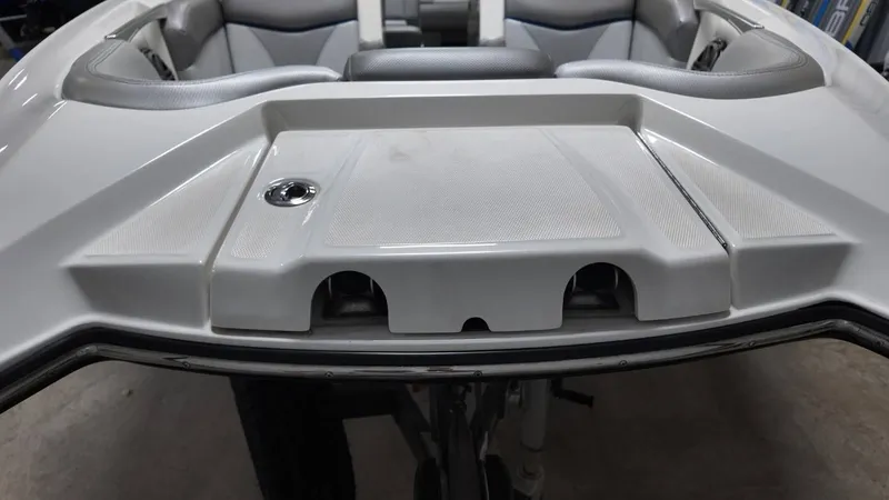 Slide: The Image of MasterCraft X46 2016 - 17