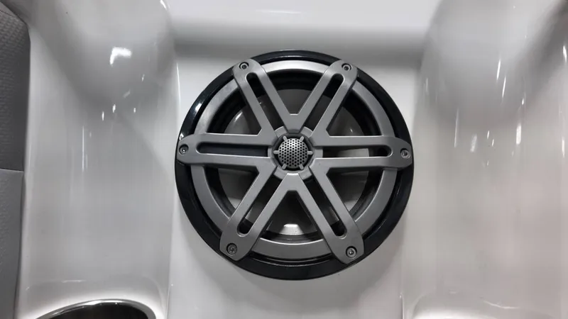 Slide: The Image of MasterCraft X46 2016 - 27