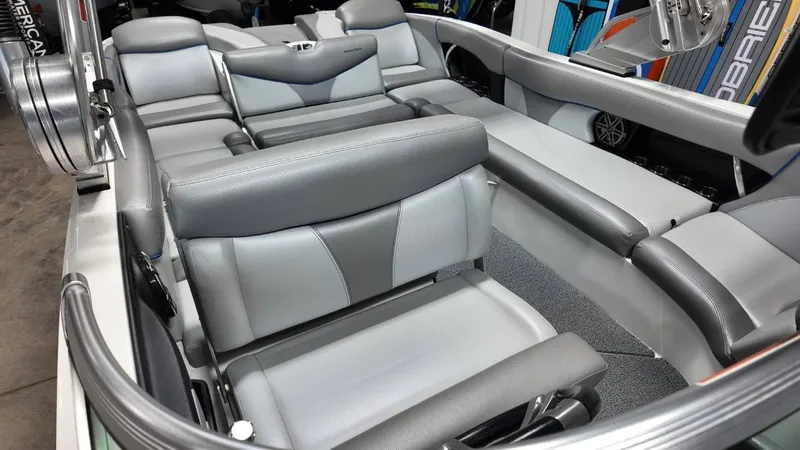 Slide: The Image of MasterCraft X46 2016 - 37