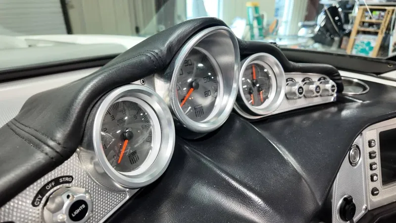 Slide: The Image of MasterCraft X46 2016 - 42