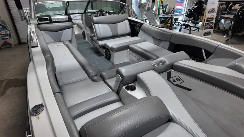 Slide: The Image of MasterCraft X46 2016 - 67