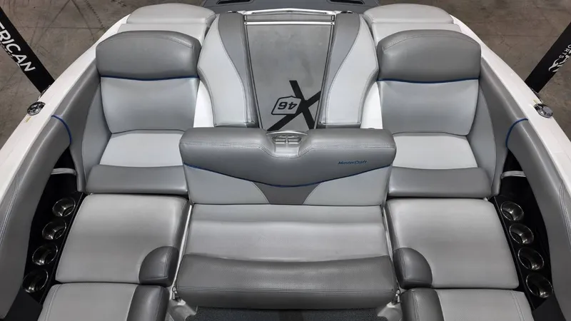 Slide: The Image of MasterCraft X46 2016 - 71