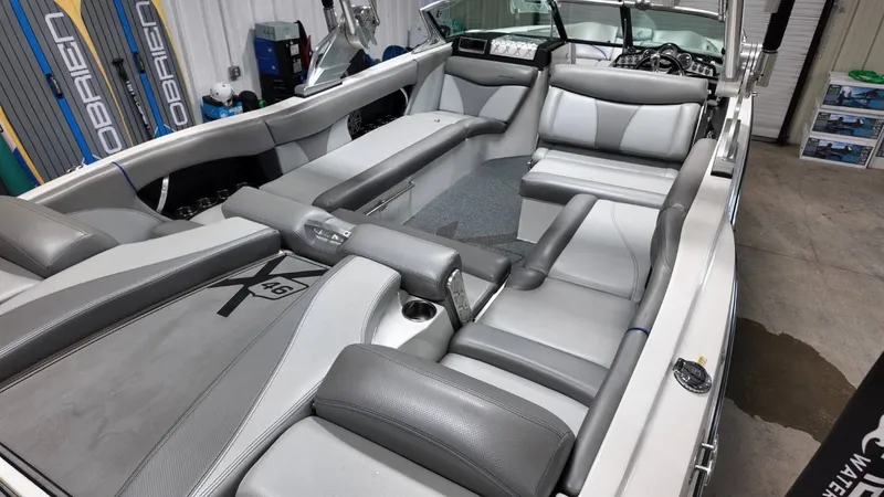 Slide: The Image of MasterCraft X46 2016 - 79