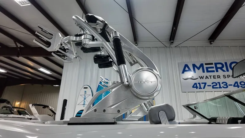 Slide: The Image of MasterCraft X46 2016 - 86