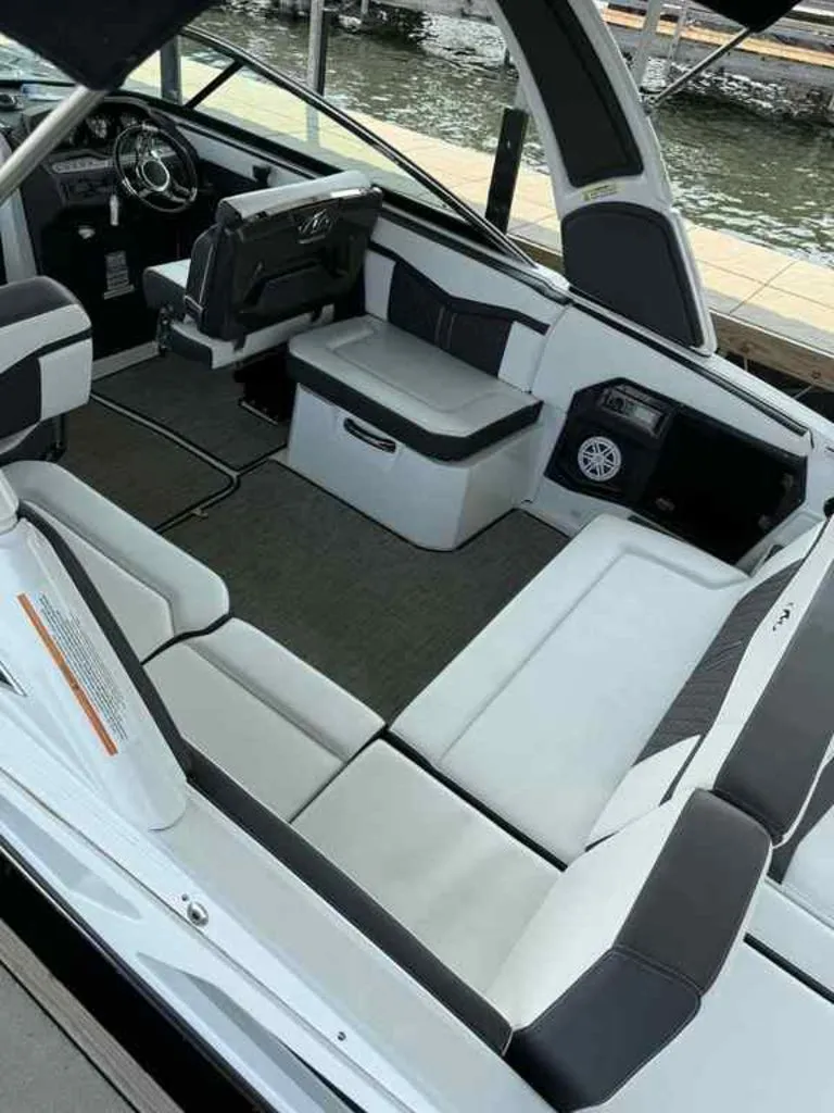 Slide: The Image of Monterey 278SS Super Sport 2021 - 7