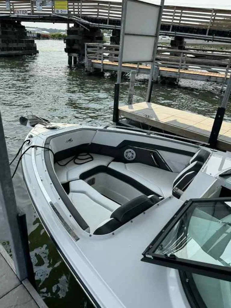 Slide: The Image of Monterey 278SS Super Sport 2021 - 8