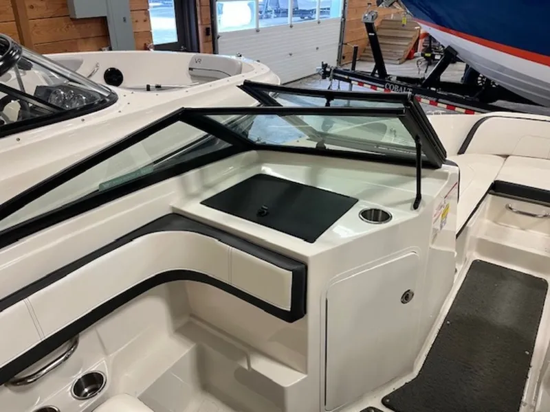 Slide: The Image of Sea Ray SPX 190 2018 - 4