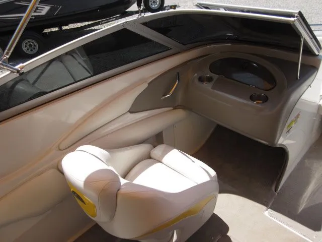 Slide: The Image of Crownline Boats 210 LS 2007 - 12