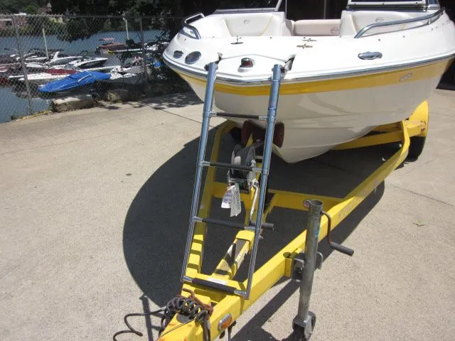 Slide: The Image of Crownline Boats 210 LS 2007 - 9