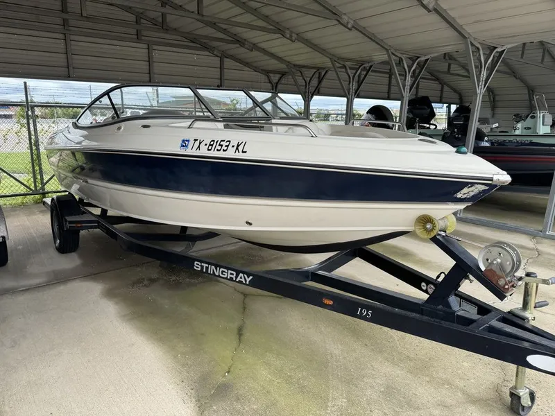 Slide: The Image of Stingray 195 LR 2011 - 3