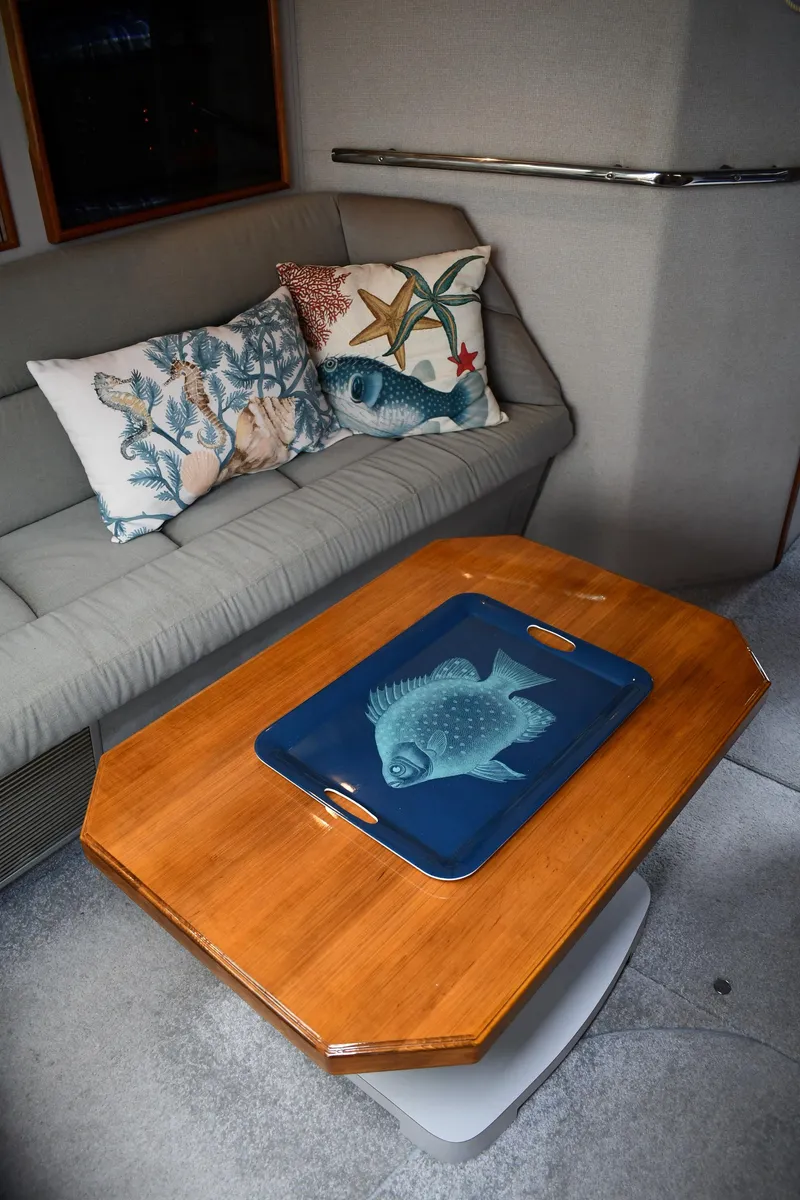 Slide: The Image of Sea Ray 390 Express Cruiser 1989 - 55