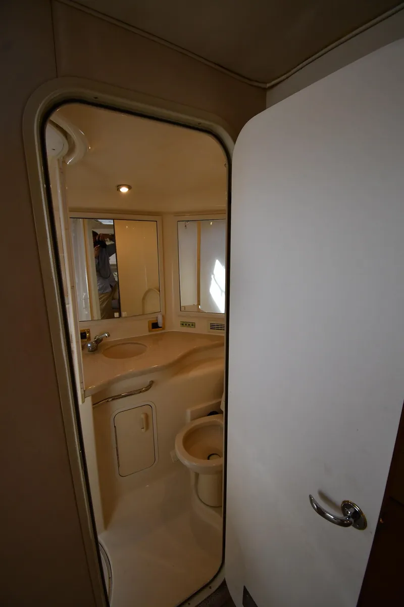 Slide: The Image of Sea Ray 400 Sundancer 1998 - 50