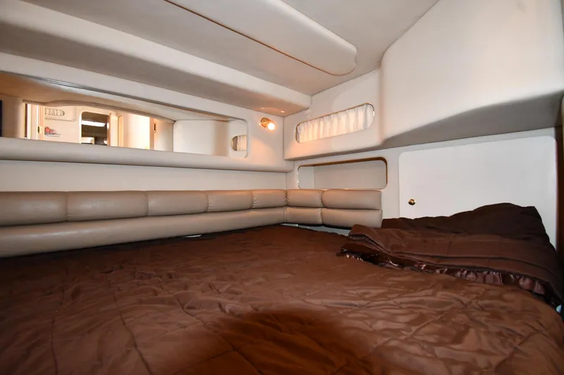 Slide: The Image of Sea Ray 400 Sundancer 1998 - 58