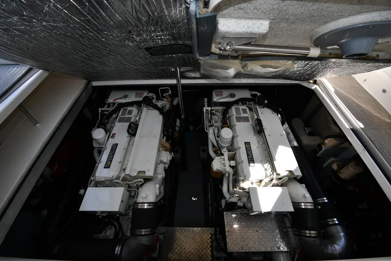 Slide: The Image of Sea Ray 400 Sundancer 1998 - 63