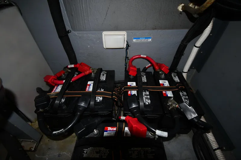 Slide: The Image of Sea Ray 400 Sundancer 1998 - 70