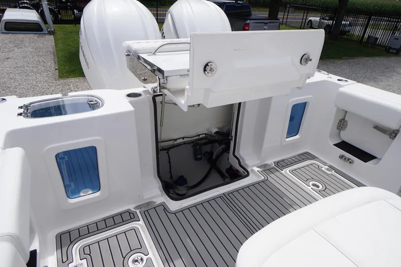 Slide: The Image of Tidewater 282 CC Adventure 2026 - 63