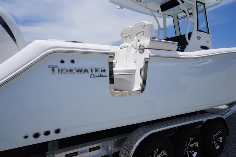 Slide: The Image of Tidewater 282 CC Adventure 2026 - 76