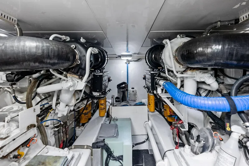 Slide: The Image of Bertram 570 2004 - 50