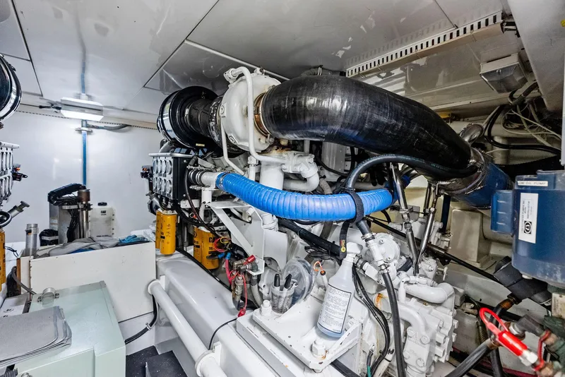 Slide: The Image of Bertram 570 2004 - 51