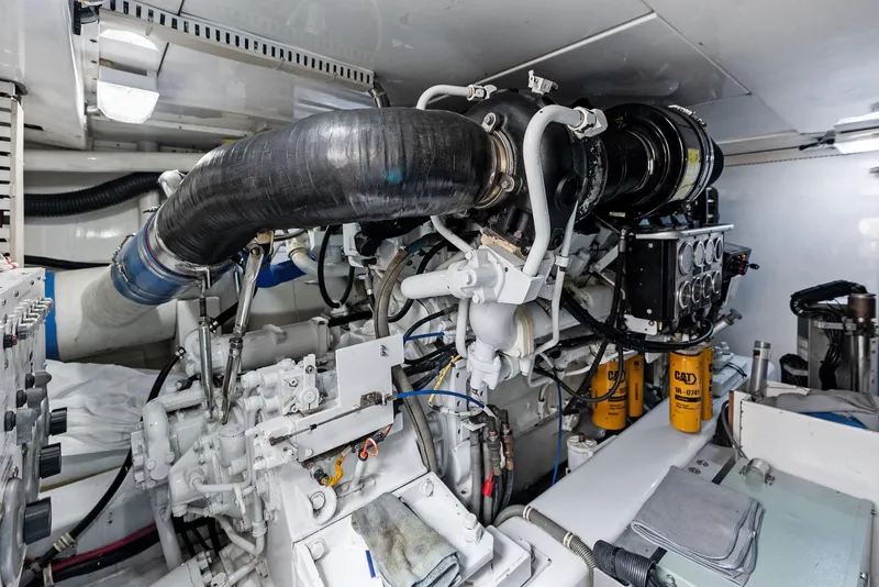 Slide: The Image of Bertram 570 2004 - 52