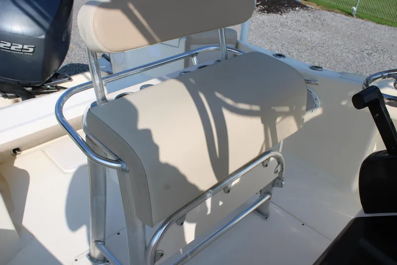 Slide: The Image of 2007 Scout 222 Sportfish boat seat and console detail. - 15