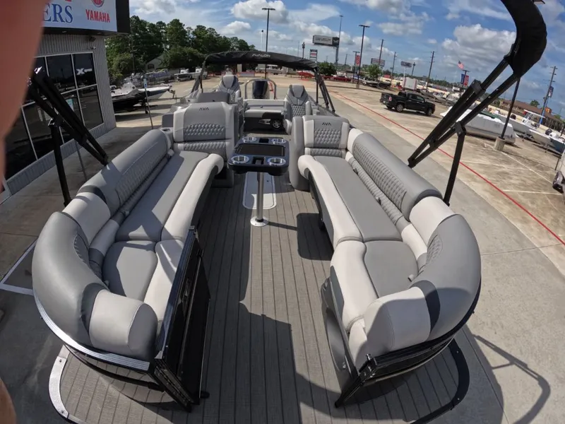 Slide: The Image of Avalon CAT VRB25T 2025 - 10