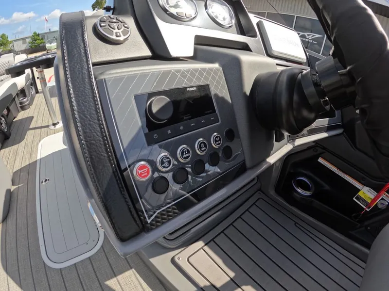 Slide: The Image of Avalon CAT VRB25T 2025 - 23