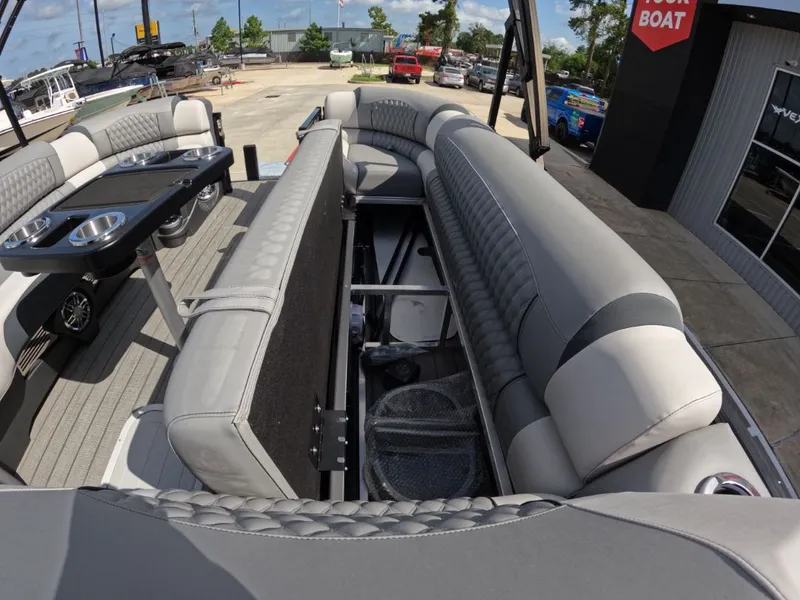 Slide: The Image of Avalon CAT VRB25T 2025 - 25