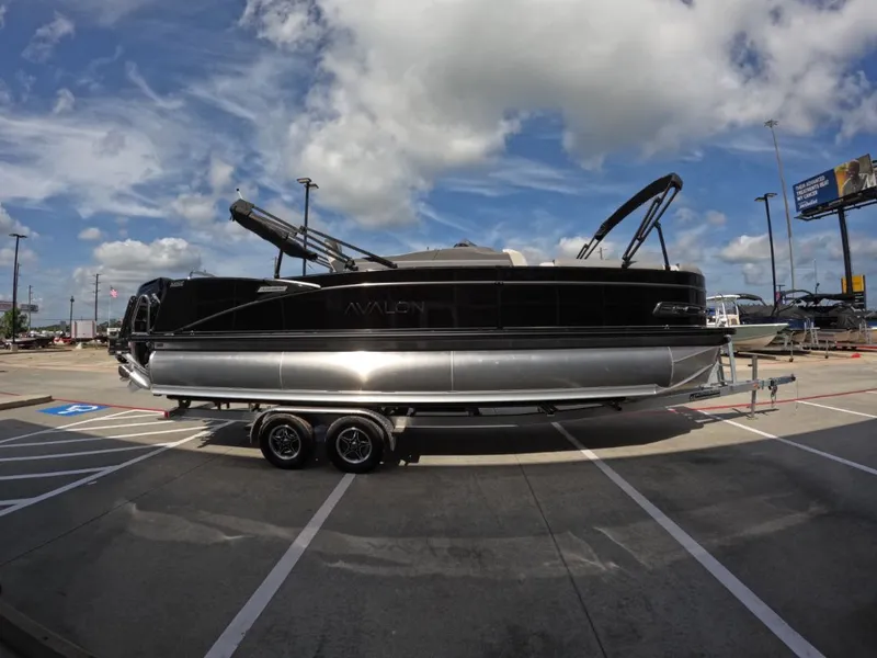 Slide: The Image of Avalon CAT VRB25T 2025 - 6