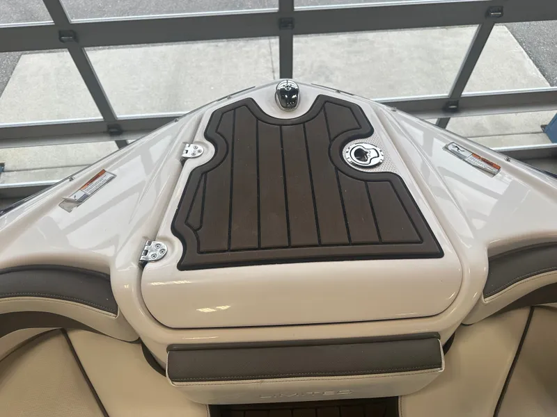 Slide: The Image of Yamaha 242 Limited S 2016 - 14