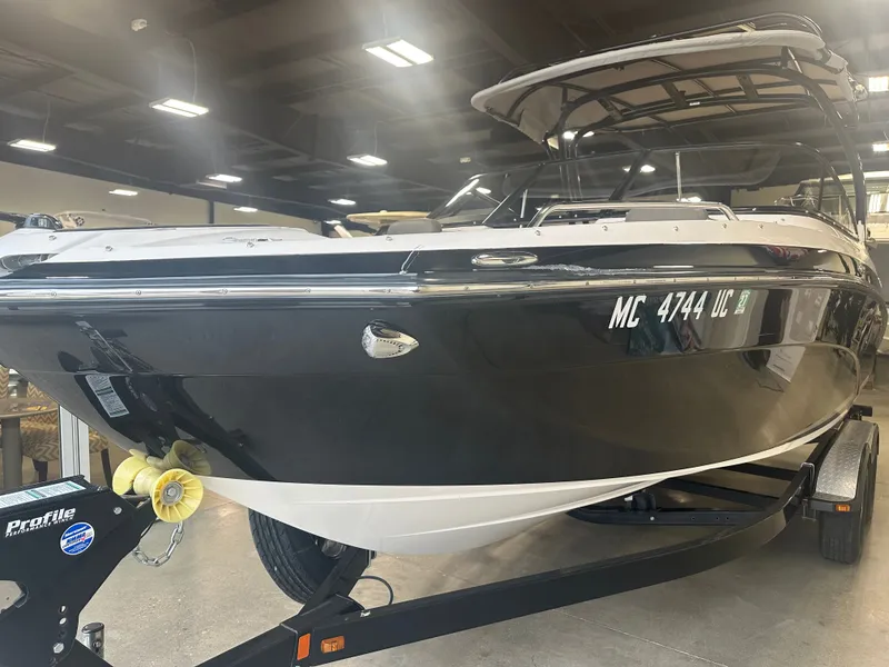 Slide: The Image of Yamaha 242 Limited S 2016 - 2