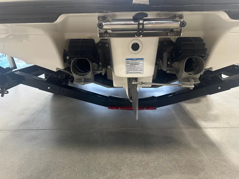 Slide: The Image of Yamaha 242 Limited S 2016 - 5