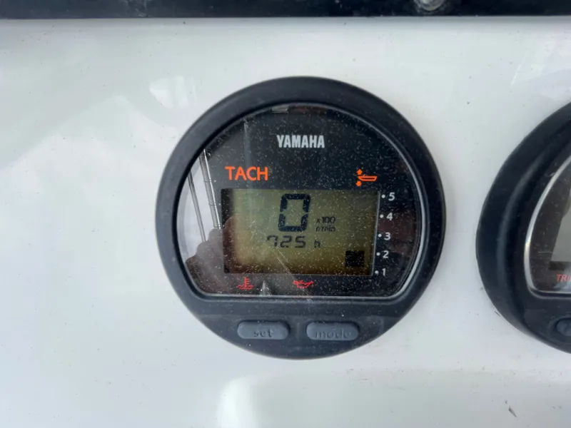 Slide: The Image of Sea Hunt Ultra 234 2015 - 12