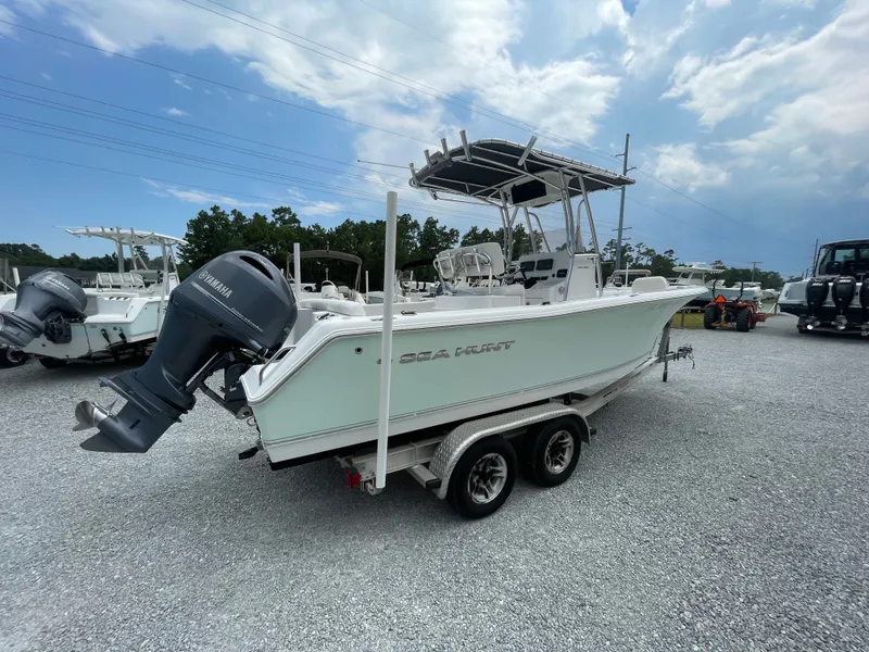 Slide: The Image of Sea Hunt Ultra 234 2015 - 4