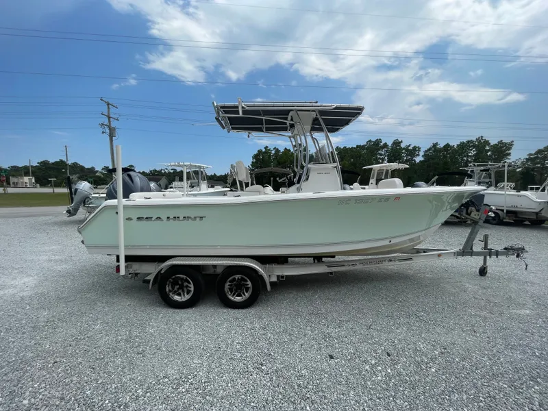 Slide: The Image of Sea Hunt Ultra 234 2015 - 5