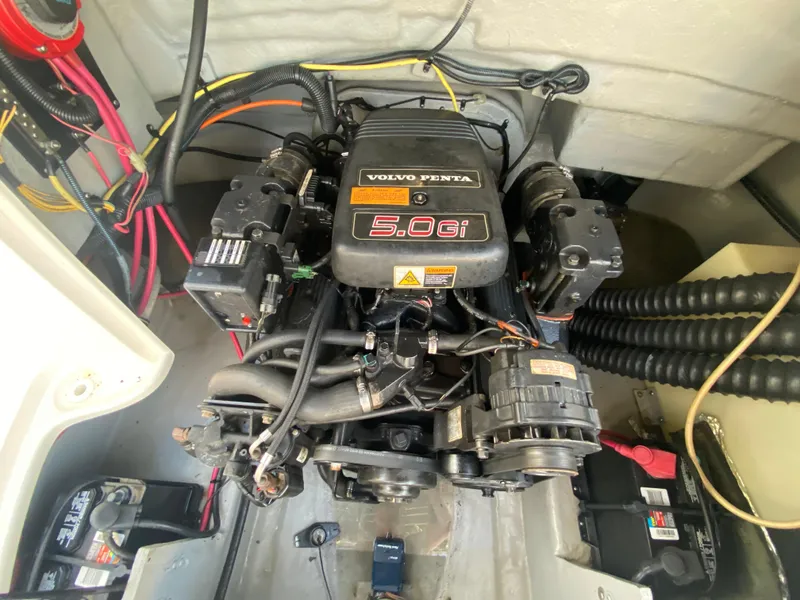 Slide: The Image of Engine compartment of a 2001 Chaparral Sunesta 232 with Volvo Penta 5.0Gi engine. - 22