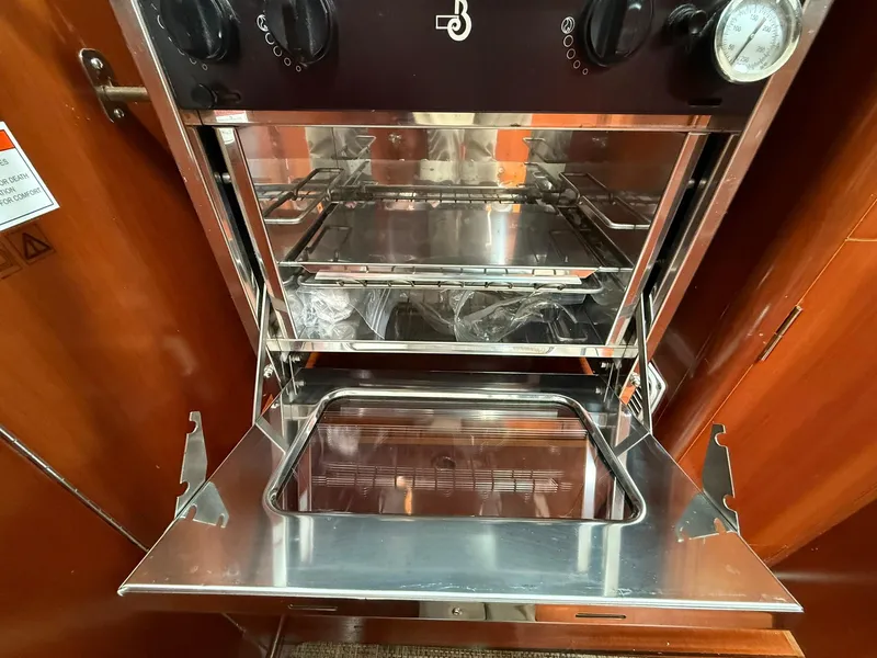 Slide: The Image of Beneteau 393 2003 - 51