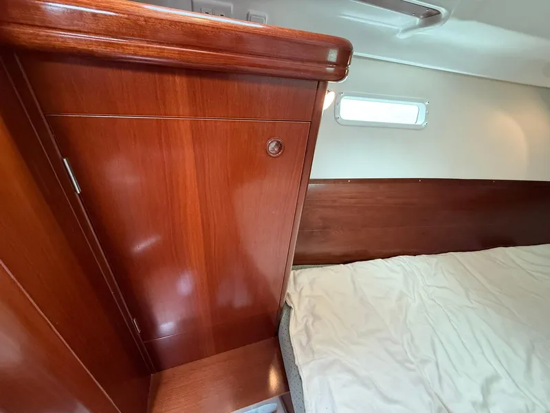 Slide: The Image of Beneteau 393 2003 - 55