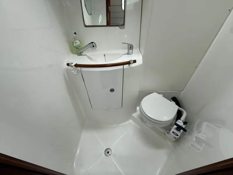 Slide: The Image of Beneteau 393 2003 - 56