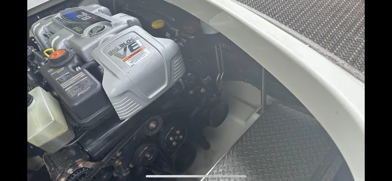 Slide: The Image of Engine compartment of a 2018 Formula 370 Super Sport boat, featuring a Big Block V8 engine. - 6