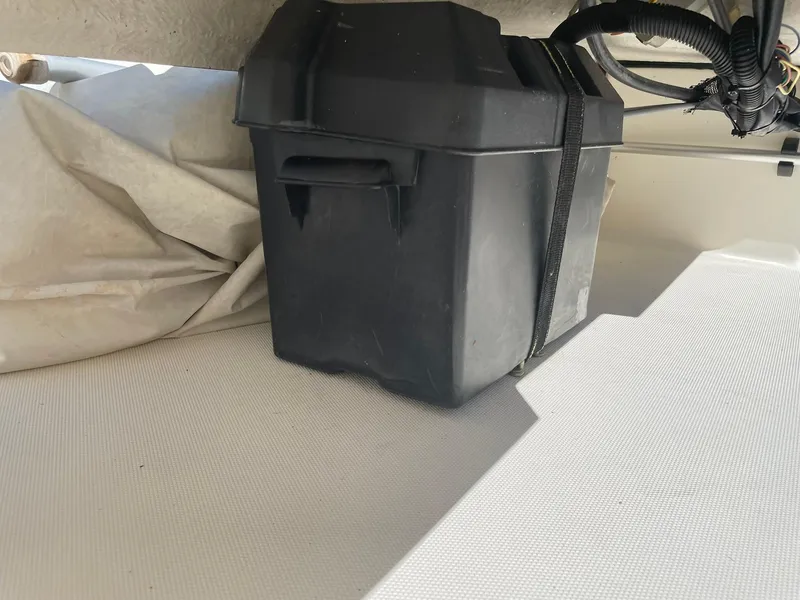 Slide: The Image of BATTERY & BATTERY BOX - 20