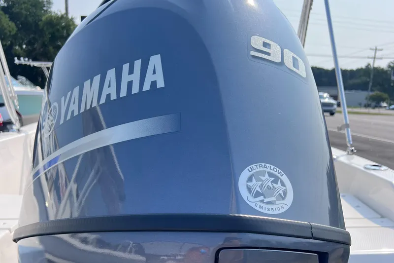 Slide: The Image of 2025 Robalo R160 Center Console with Yamaha 90 engine, ultra-low emission. - 5