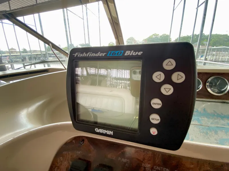 Slide: The Image of Garmin Fishfinder 160 Blue on 1999 Sea Ray 400 Sundancer boat dashboard. - 17